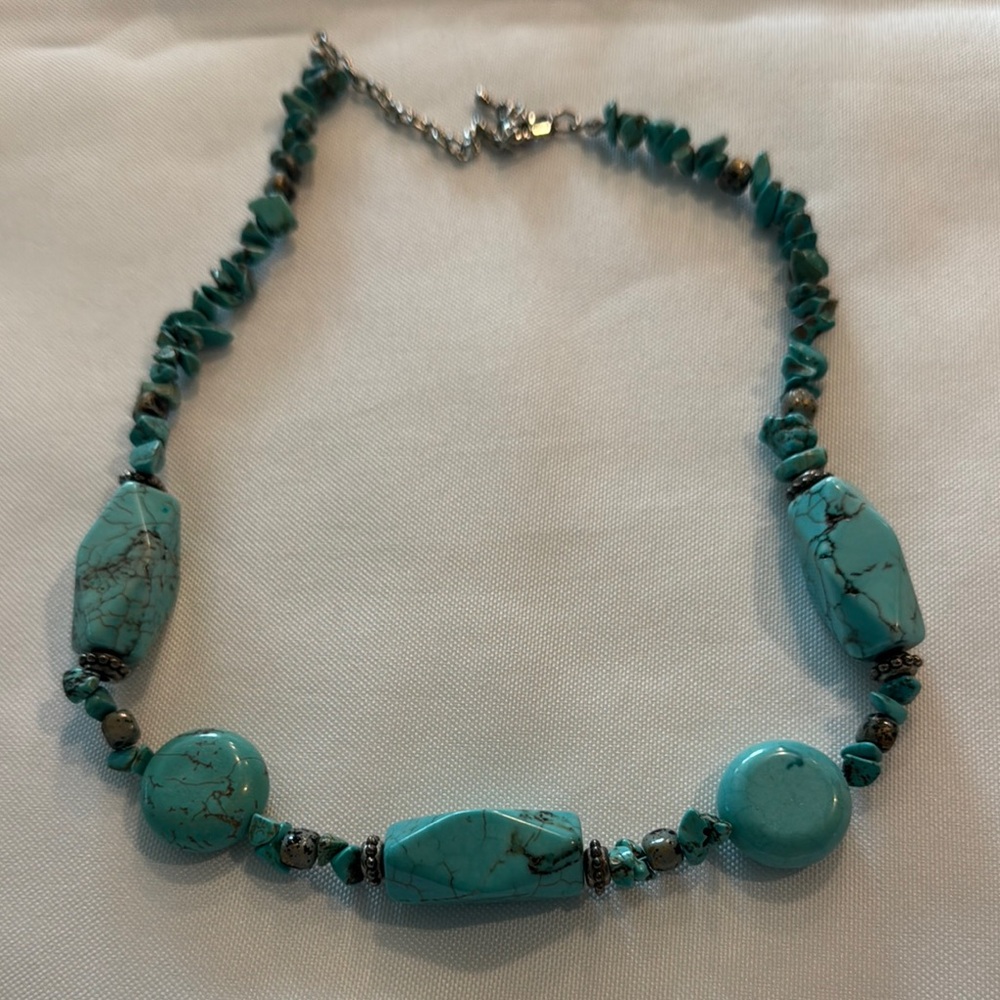 Turquoise Beaded Necklace